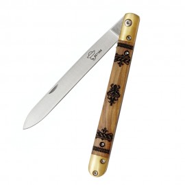 Betyár Szalonnázó bicska olajfa markolattal – 107 mm S44002 acélpenge, 82 g könnyű súly