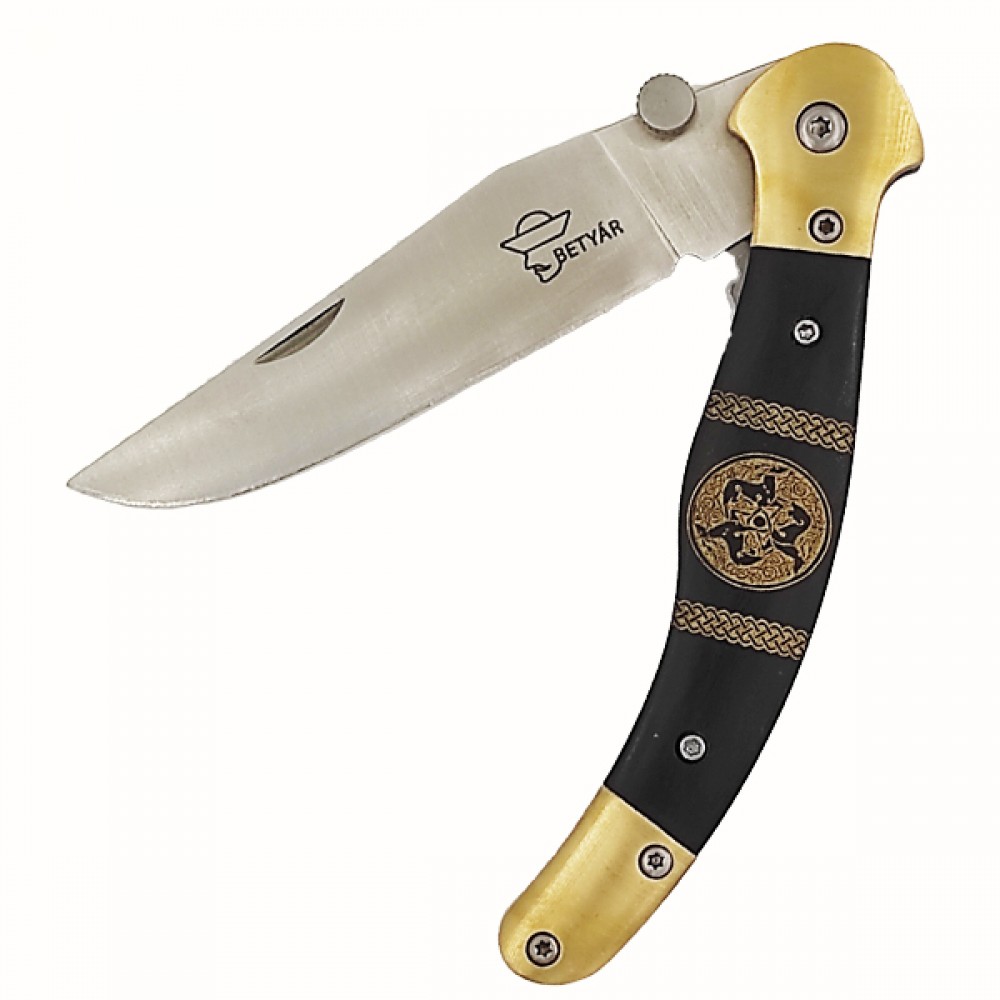 Fejesgörbe - Betyár Ébenfa Markolatú Bicska – Megújult Betyár Bicska, Minőségi AUS8-A Acélpenge, Állítható Nyitószemölccsel és Kényelmes Markolattal - Kelta szarvas - Kelta szarvas ébenfa Fejesgörbe - Betyár Ébenfa Markolatú Bicska – Megújult Betyár Bicska, Minőségi AUS8-A Acélpenge, Állítható Nyitószemölccsel és Kényelmes Markolattal - Kelta szarvas - Kelta szarvas ébenfa